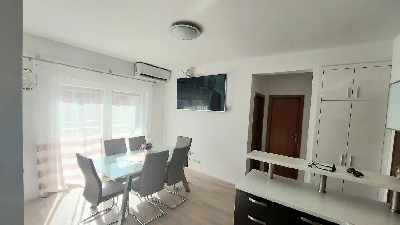 Apartment Palada Kastela