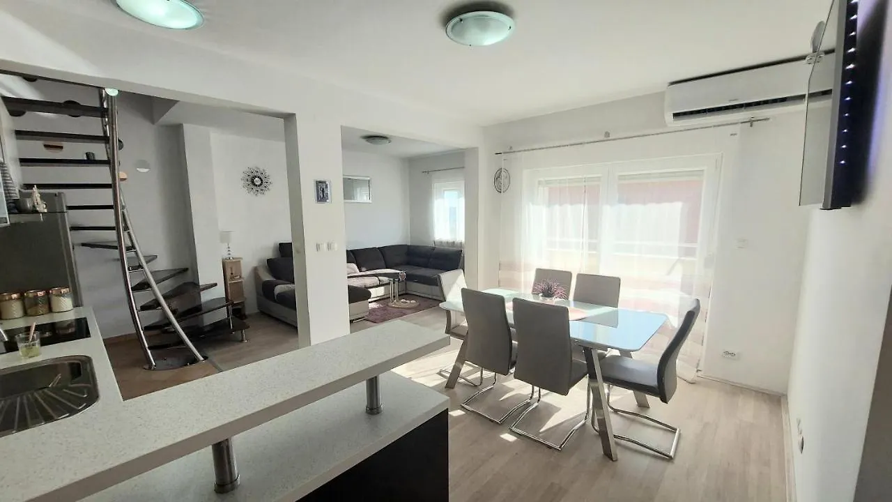 Apartment Palada Kastela