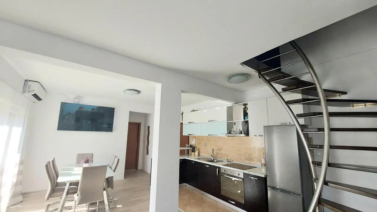 Apartment Palada Kastela