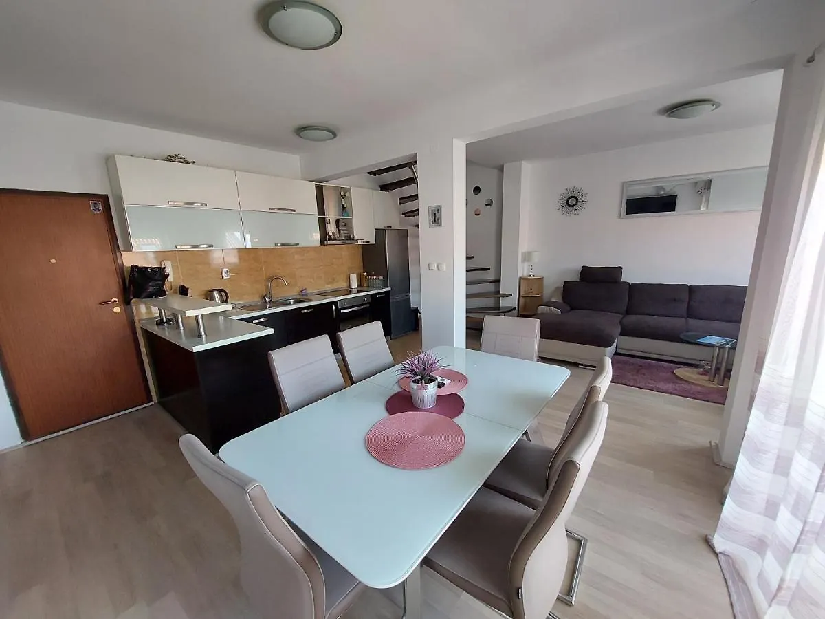 Apartment Palada Kastela 0*,